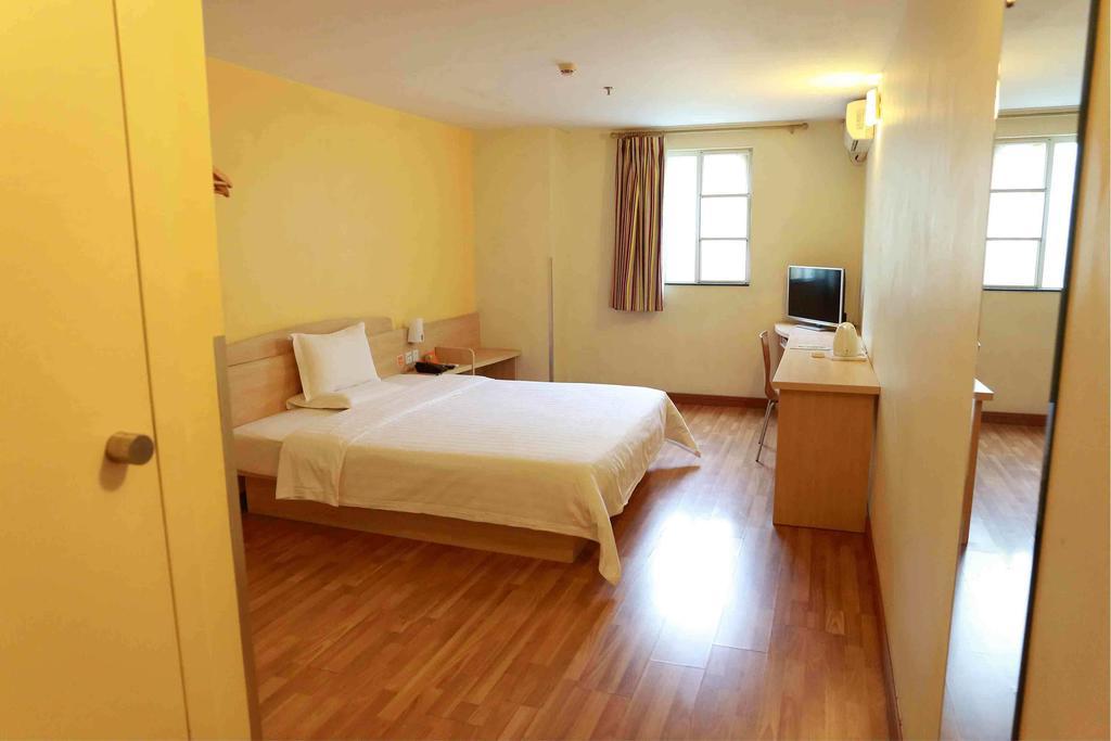 ホテル 7Days Premium Chongqing Hongqihegou 部屋 写真