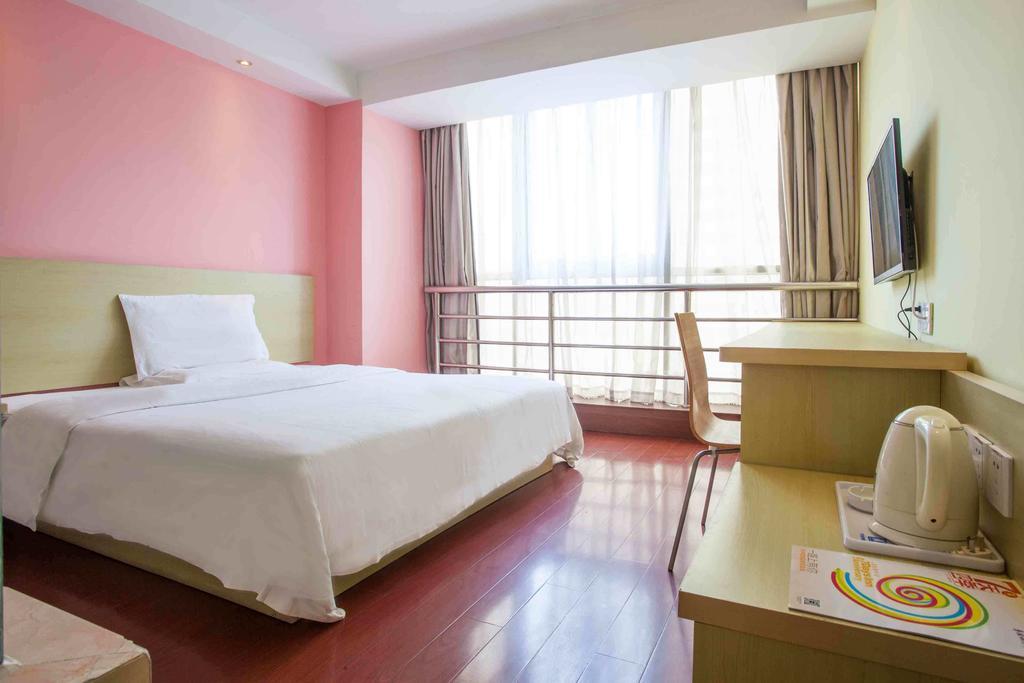 ホテル 7Days Premium Chongqing Hongqihegou 部屋 写真