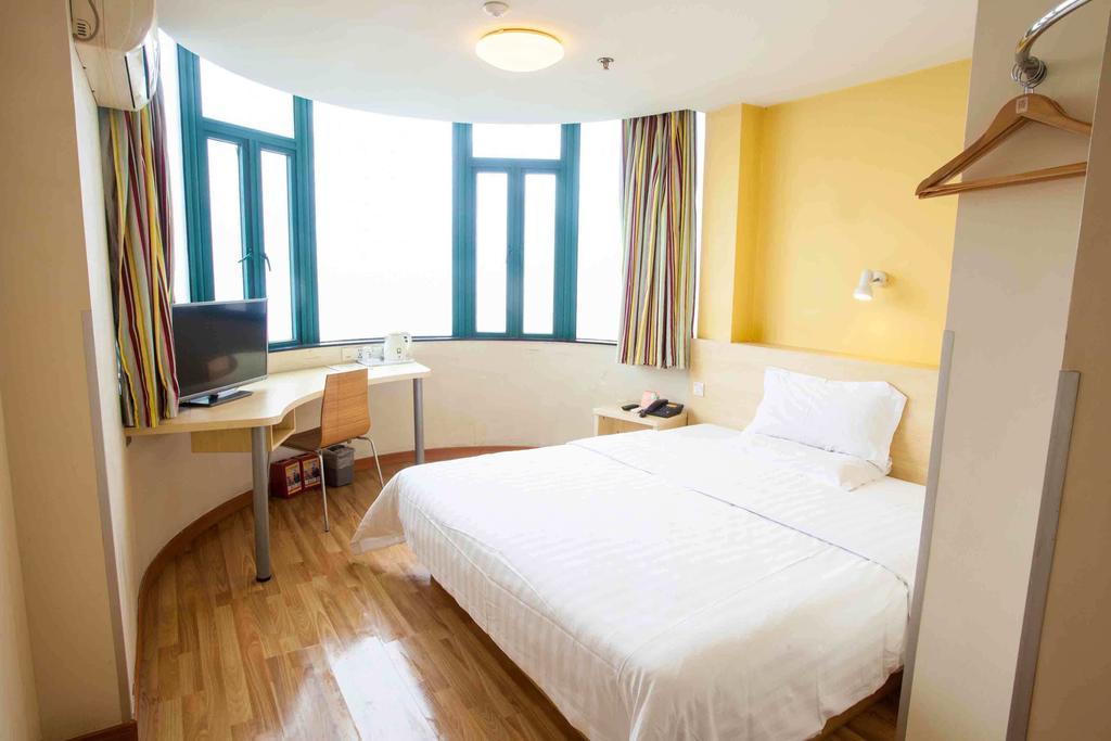 ホテル 7Days Premium Chongqing Hongqihegou 部屋 写真