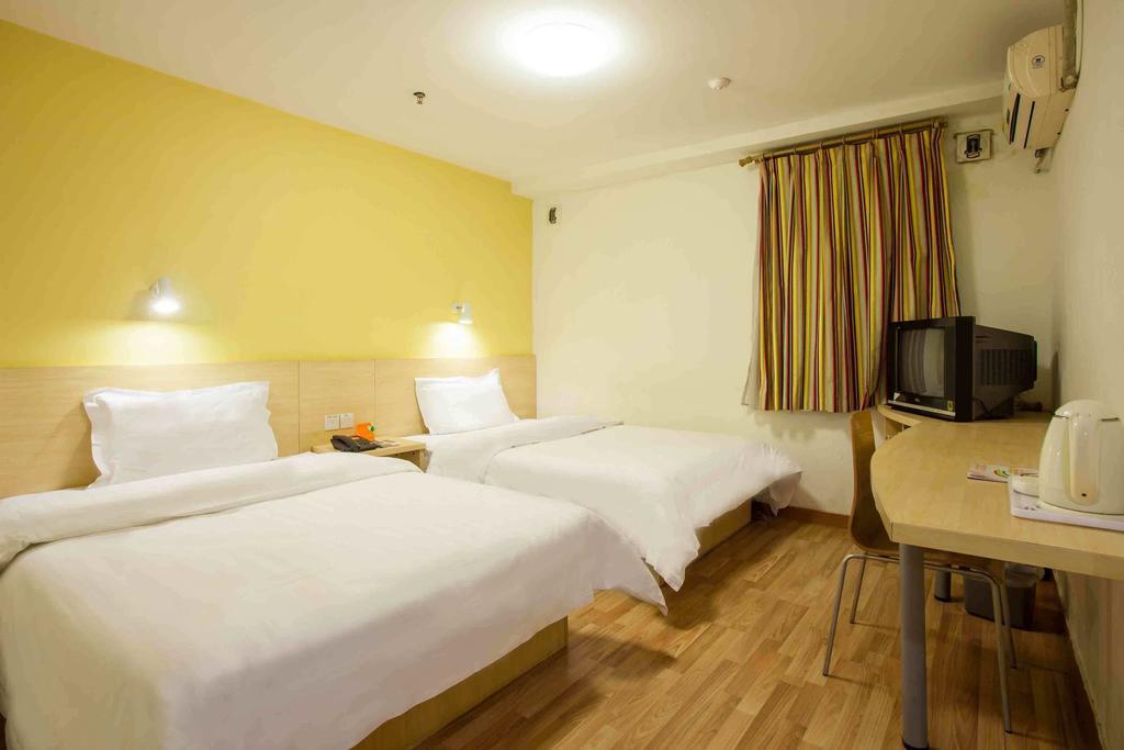 ホテル 7Days Premium Chongqing Hongqihegou 部屋 写真