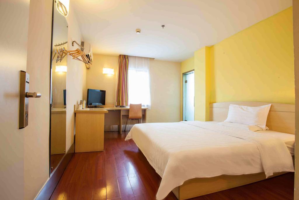 ホテル 7Days Premium Chongqing Hongqihegou 部屋 写真