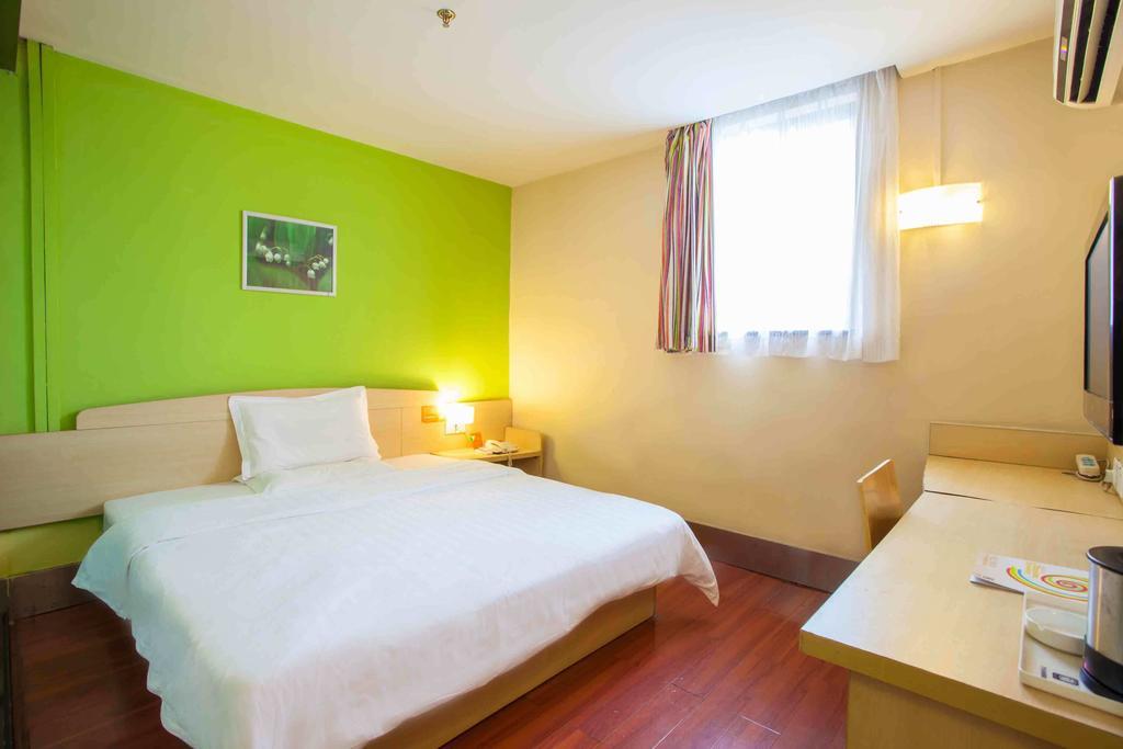 ホテル 7Days Premium Chongqing Hongqihegou 部屋 写真